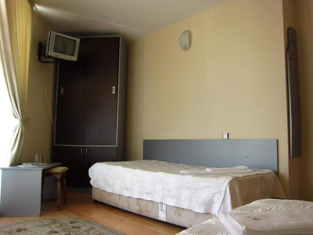 Family Hotel Bistritsa Sandanski Phòng bức ảnh