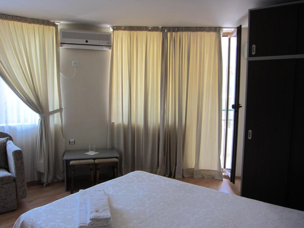 Family Hotel Bistritsa Sandanski Phòng bức ảnh